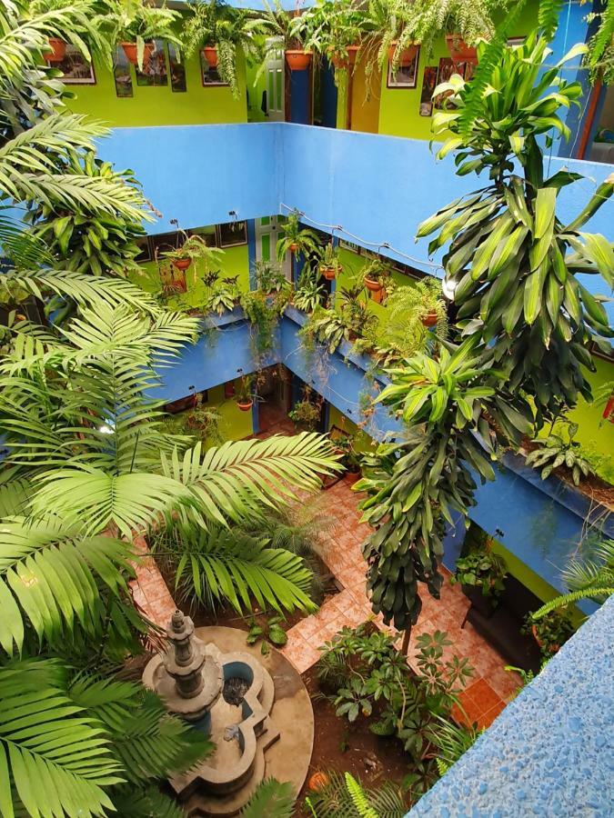 Hotel Kasa Kamelot 2 Кесальтенанго Экстерьер фото